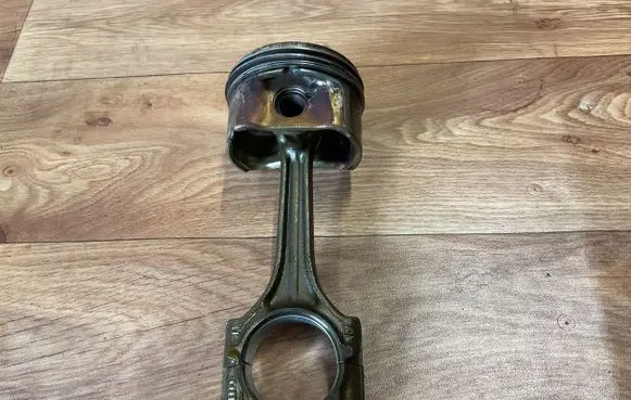 Audi A4 S4 B6 8E 8H Piston with connecting rod ALT