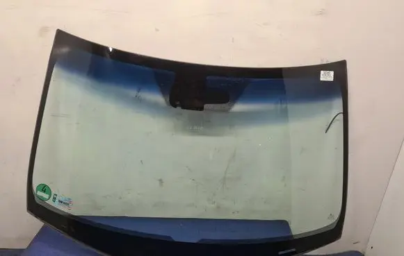 Honda Accord Front windscreen/windshield window 