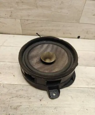 Mitsubishi Grandis Rear door speaker MR986442