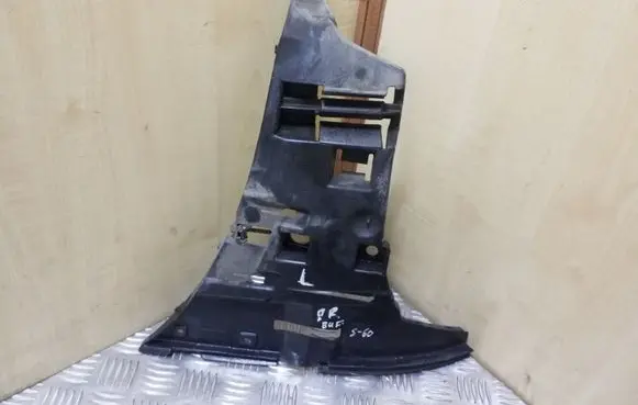 Volvo S60 Front bumper mounting bracket 09190303