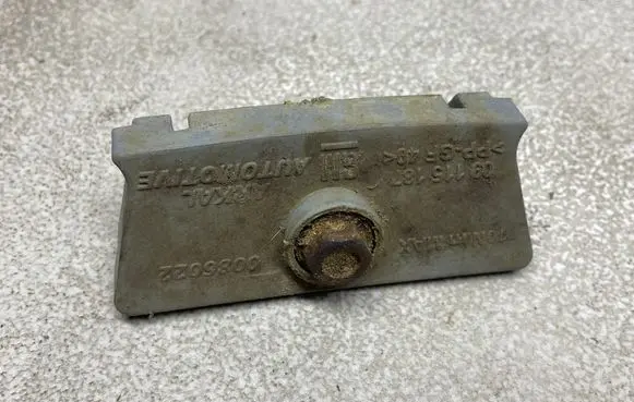 Opel Insignia A Battery bracket 09115187
