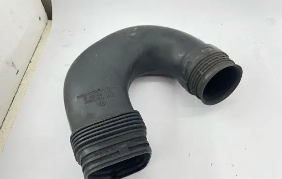 Seat Alhambra (Mk2) Air intake duct part 5N0129618C