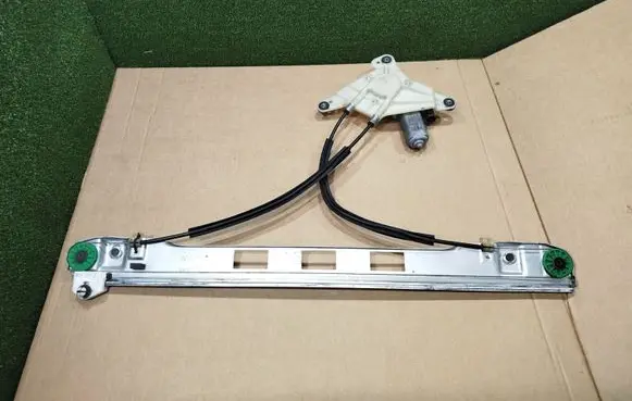 Renault Master III Front door window regulator with motor 807210008R