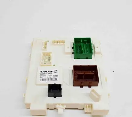 Volvo XC40 Central body control module 32268107