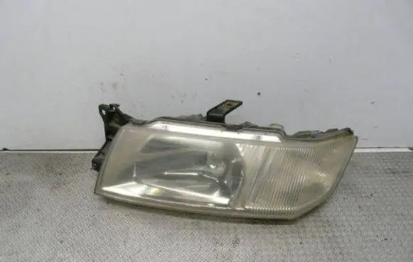 Mitsubishi Space Wagon Headlight/headlamp 10087265