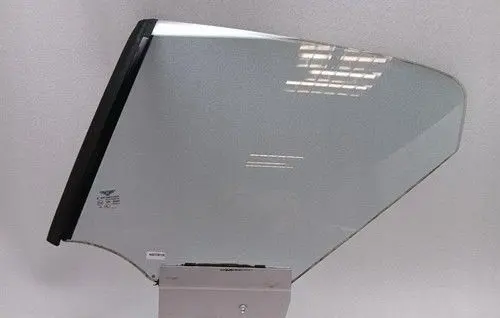 Bentley Continental Rear door window glass 3W8845297F