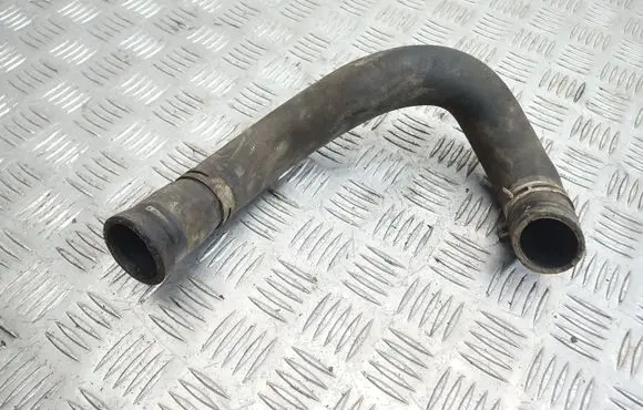 Land Rover Discovery 3 - LR3 Engine coolant pipe/hose