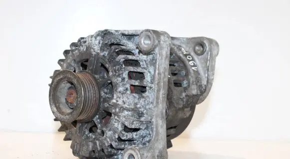 BMW 5 F10 F11 Generator/alternator 8515754