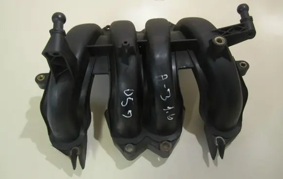 Audi A3 S3 8P Intake manifold 06A133206AJ