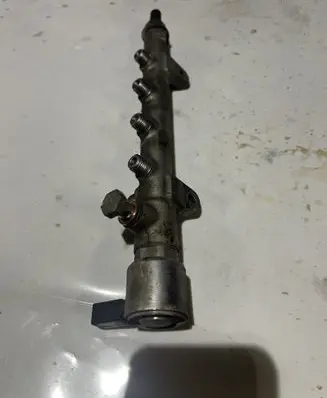 Jeep Compass Fuel main line pipe 9307Z522A00 A6510700495 9307Z521A