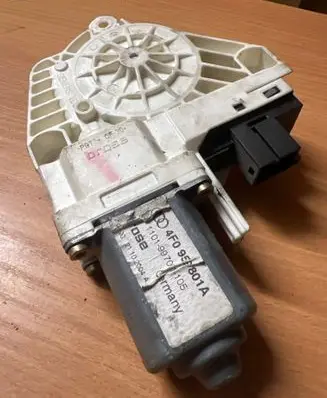 Audi A6 S6 C6 4F Rear door window regulator motor 4F0959801A 110199701105