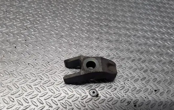 Volkswagen Polo III 6N 6N2 6NF Fuel Injector clamp holder