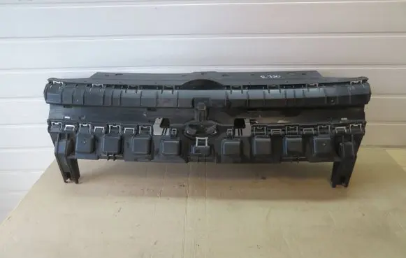 Volkswagen Caddy Front bumper upper radiator grill 2K7807231E
