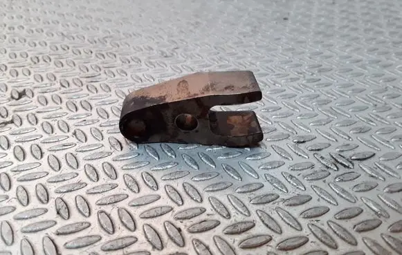 Mercedes-Benz Vito Viano W638 Fuel Injector clamp holder