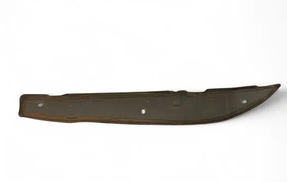 Maserati Levante Fender end trim 670032468