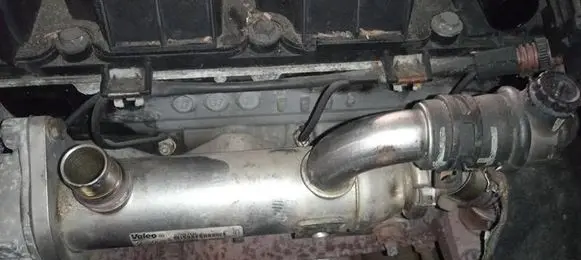 Ford Focus C-MAX EGR valve cooler 9645689780