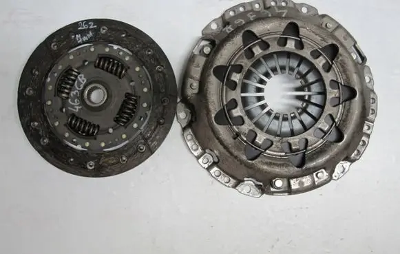 Nissan Note (E11) Clutch set kit 3200457100