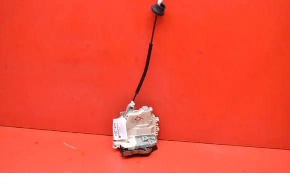 Audi A4 S4 B8 8K Rear door lock 8K0839015C