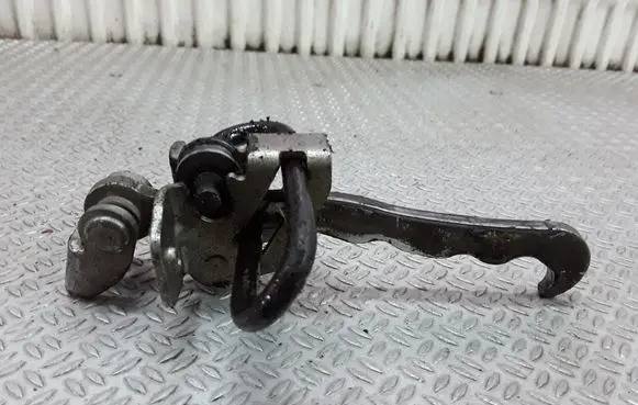 Opel Meriva A Front door check strap stopper