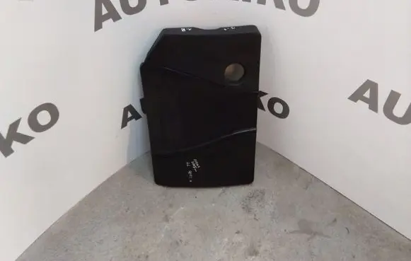 Ford Focus Engine cover (trim)