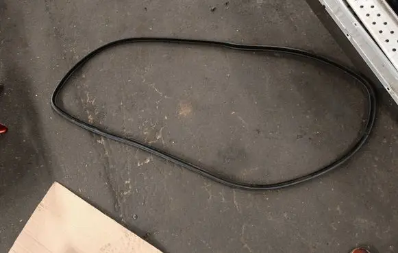 BMW X5 E53 Front door rubber seal 8402515