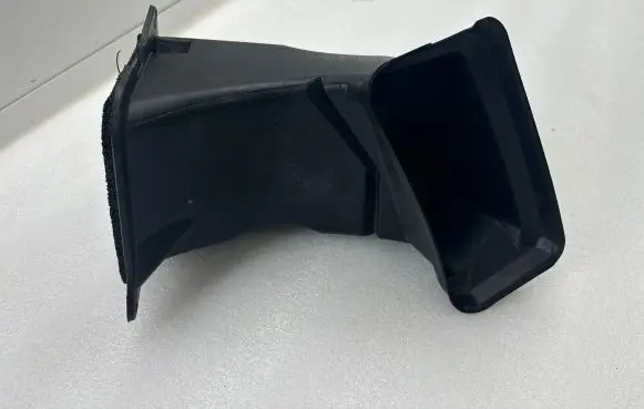 Tesla Model 3 Intercooler air guide/duct channel 156115600A 134874 158827400A