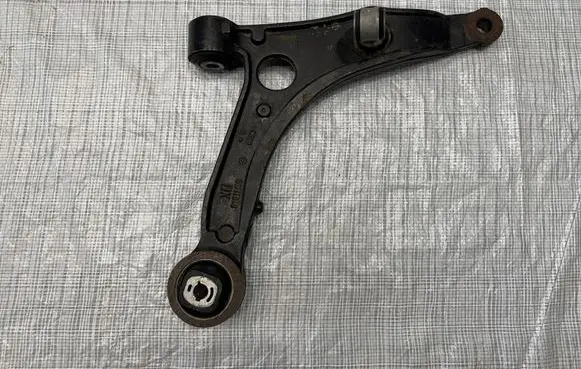 Fiat 500E Front control arm 50712048
