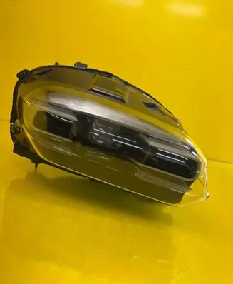 Porsche Taycan 9J1 Headlight/headlamp 9J1941032E