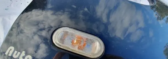 Ford Galaxy Front fender indicator light
