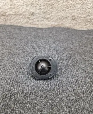 Front door high frequency speaker