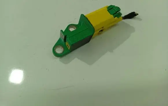 Audi A6 S6 C6 4F Airbag deployment crash/impact sensor 1K0909606C