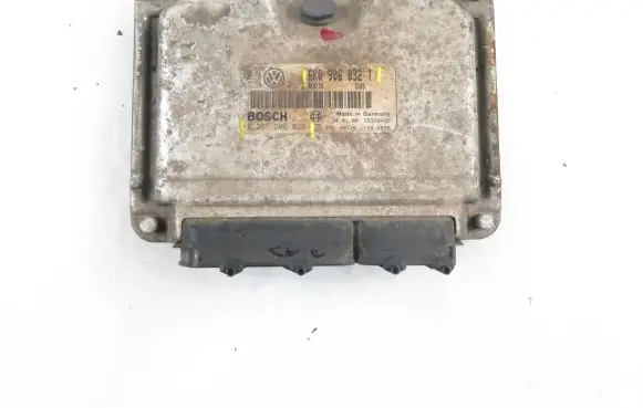 Volkswagen Polo III 6N 6N2 6NF Engine control unit/module 0261206839 6K0906032T