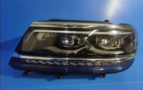 Volkswagen Tiguan Headlight/headlamp 5NB941081D