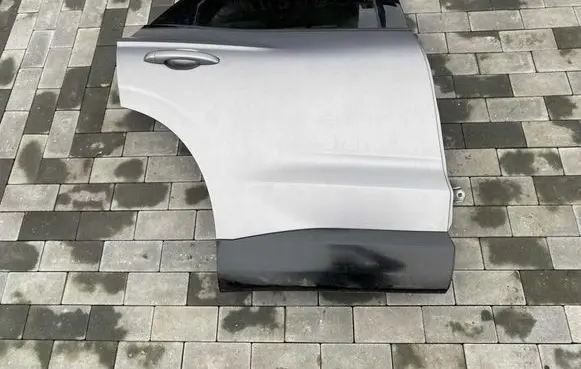 Renault Austral Rear door 