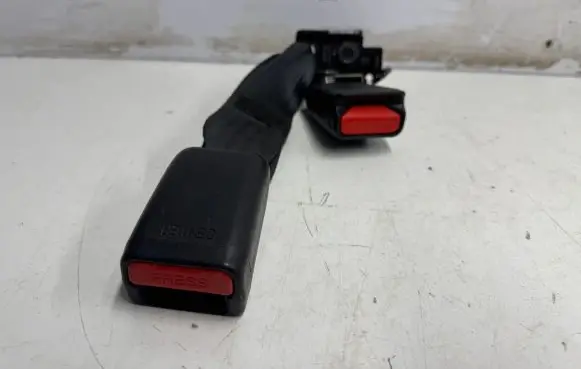 KIA Stinger Middle seatbelt buckle (rear) 898A0J5200