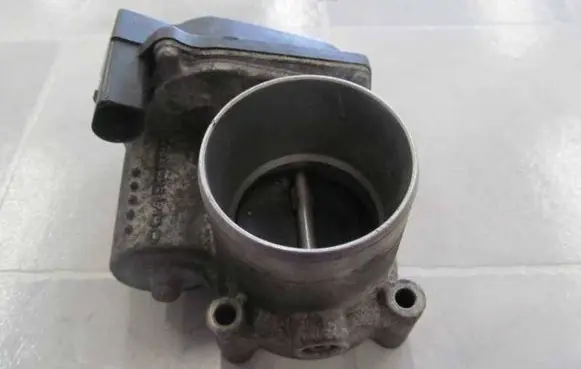 Volkswagen Tiguan Throttle valve 03C133062C 5727