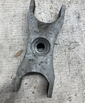 Volkswagen PASSAT B7 Fuel Injector clamp holder 03L216A