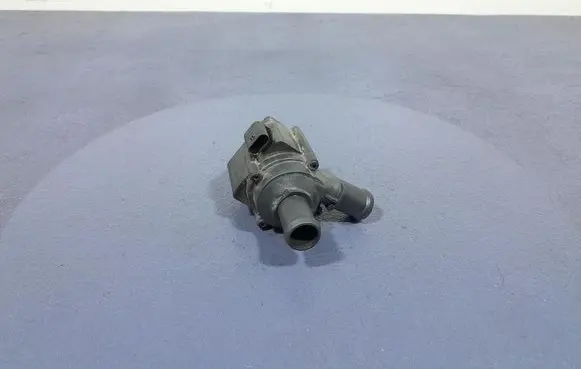 Volkswagen T-Roc Water pump 05E965561
