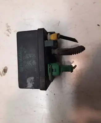 Citroen C8 Glow plug pre-heat relay 598138