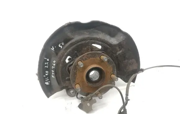 Toyota Avensis T270 Front wheel hub
