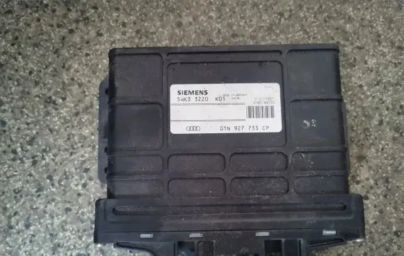 Volkswagen PASSAT B5 Gearbox control unit/module 01N927733CP