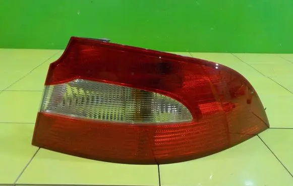 Skoda Superb B6 (3T) Rear/tail lights 