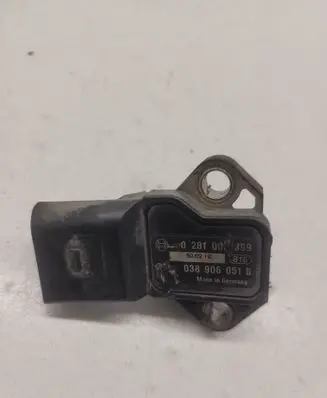 Volkswagen Golf V Air pressure sensor 0281002399 038906051B