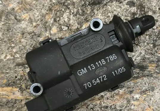 Opel Zafira A Central locking motor 