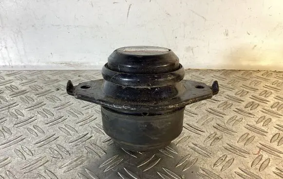 Mercedes-Benz ML W164 Engine mount bracket A2512404717