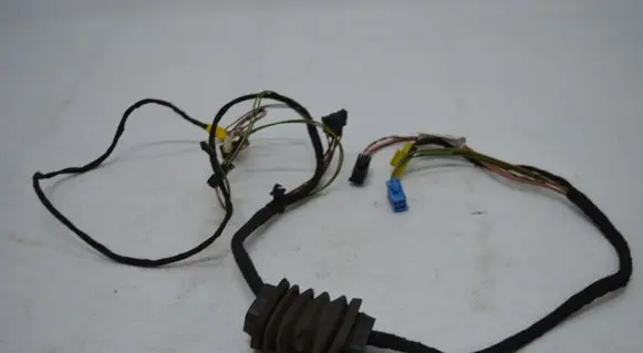 Mercedes-Benz C W203 Front door wiring loom A2035407608