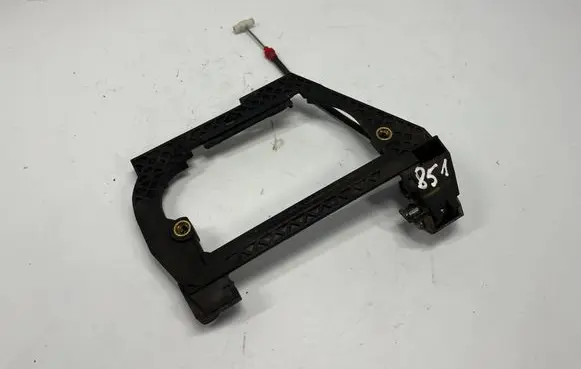 BMW 5 E39 Front door exterior handle/bracket 8236644 51218236644