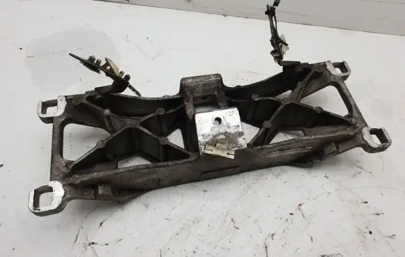 Jaguar XF X250 Gearbox mounting bracket 6W936A026A