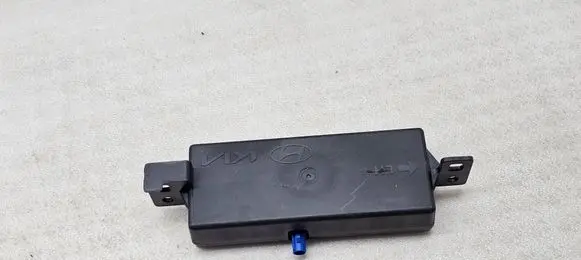 KIA Niro Aerial antenna amplifier 96240AT000 VCD124010201077
