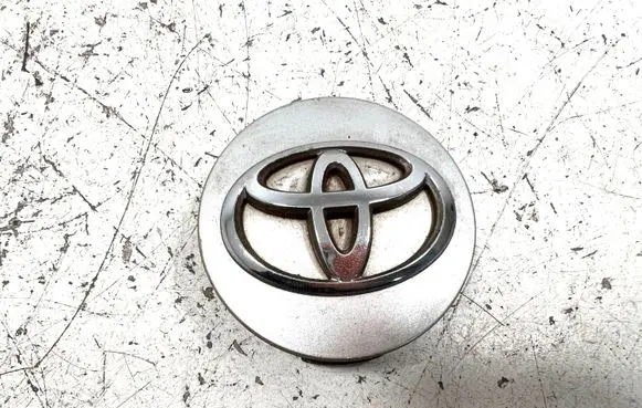 Toyota Avensis T270 Original wheel cap 4260302201